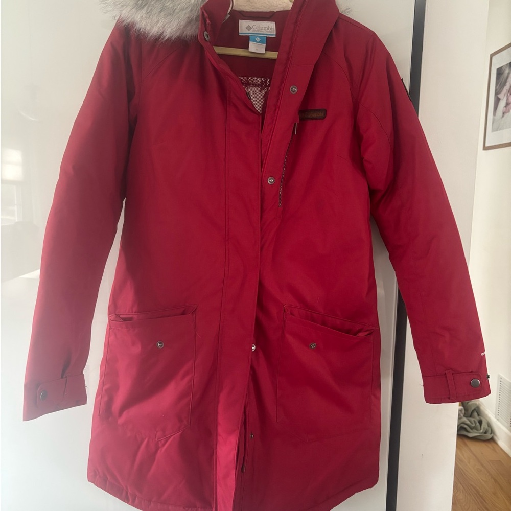Columbia  Parka with Fur Trim like new!Used once!